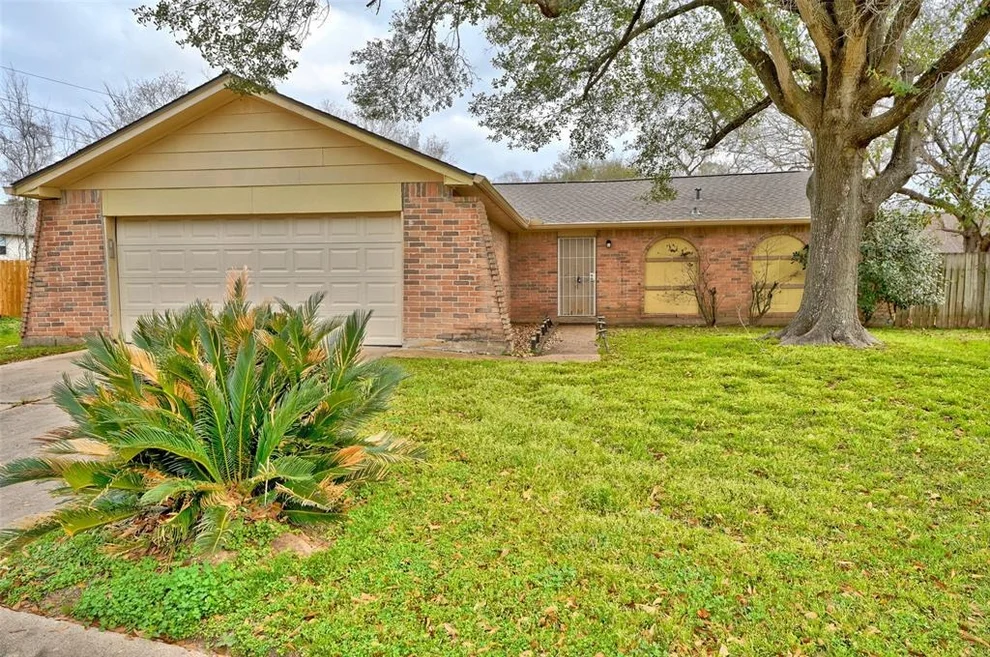 Unit for sale at 7626 Wovenwood Lane, Houston, TX 77041