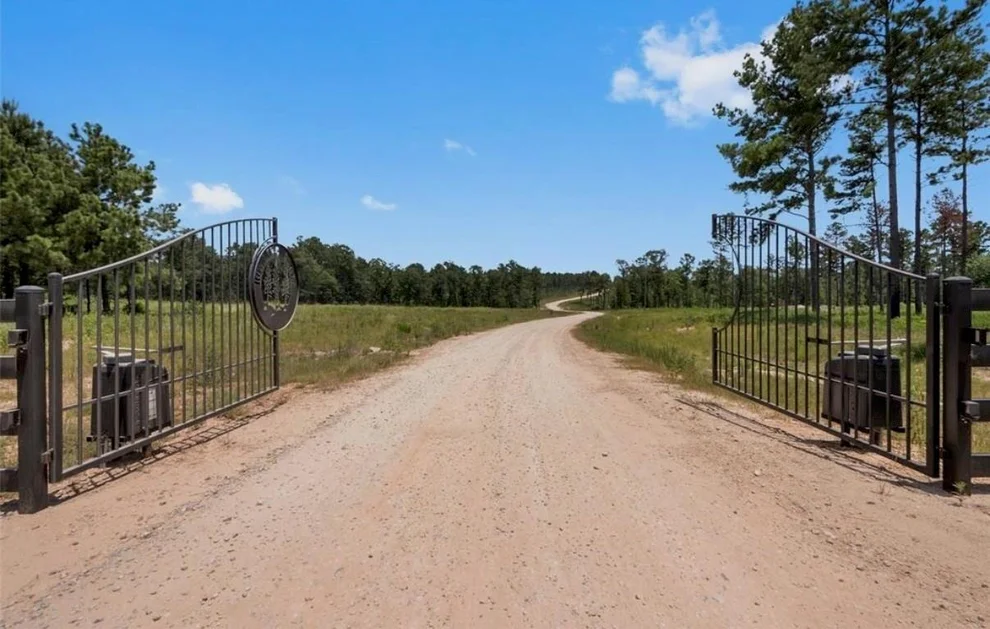 Unit for sale at 61 Reveille Road, Livingston, TX 77351