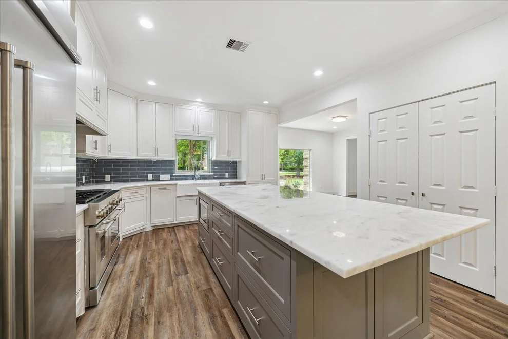 Unit for sale at 2819 W Wildwind Circle, The Woodlands, TX 77380