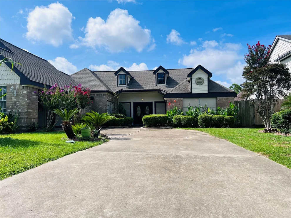 Unit for sale at 6314 Modesto Drive, Houston, TX 77083