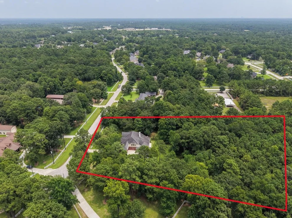 Unit for sale at 12319 Pin Oak Drive, Magnolia, TX 77354