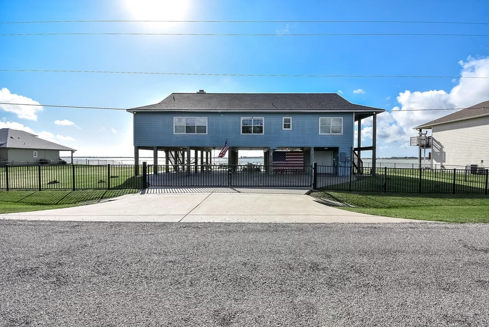Unit for sale at 1504 W Bayshore Drive, Palacios, TX 77465