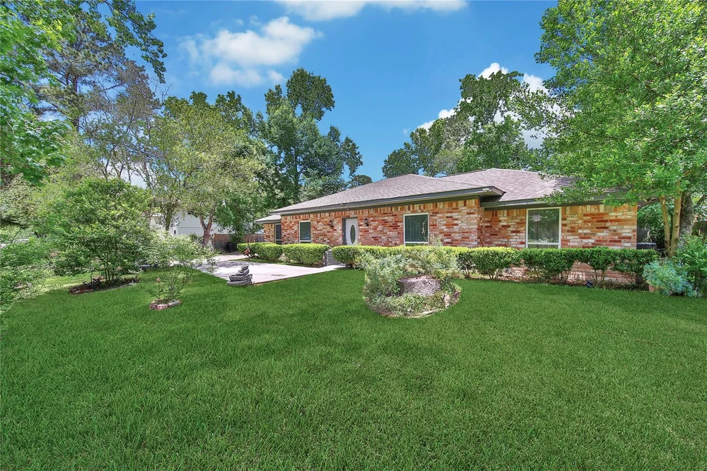 Unit for sale at 2668 S Woodloch Street, Woodloch, TX 77385