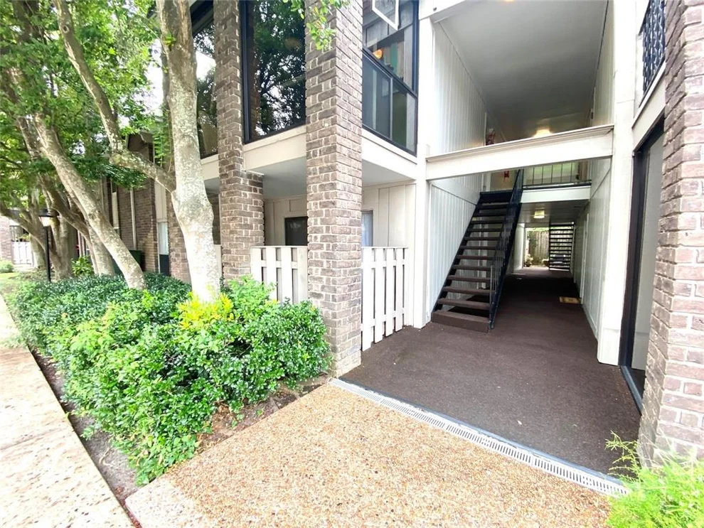 Unit for sale at 7575 Katy Freeway, Houston, TX 77024