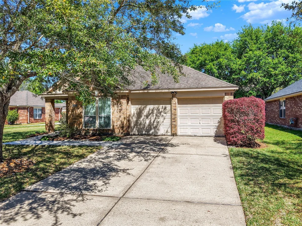 Unit for sale at 26920 Carriage Manor Lane, Kingwood, TX 77339