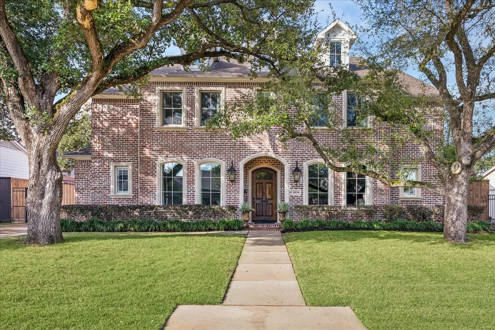 Unit for sale at 6234 Lynbrook Drive, Houston, TX 77057