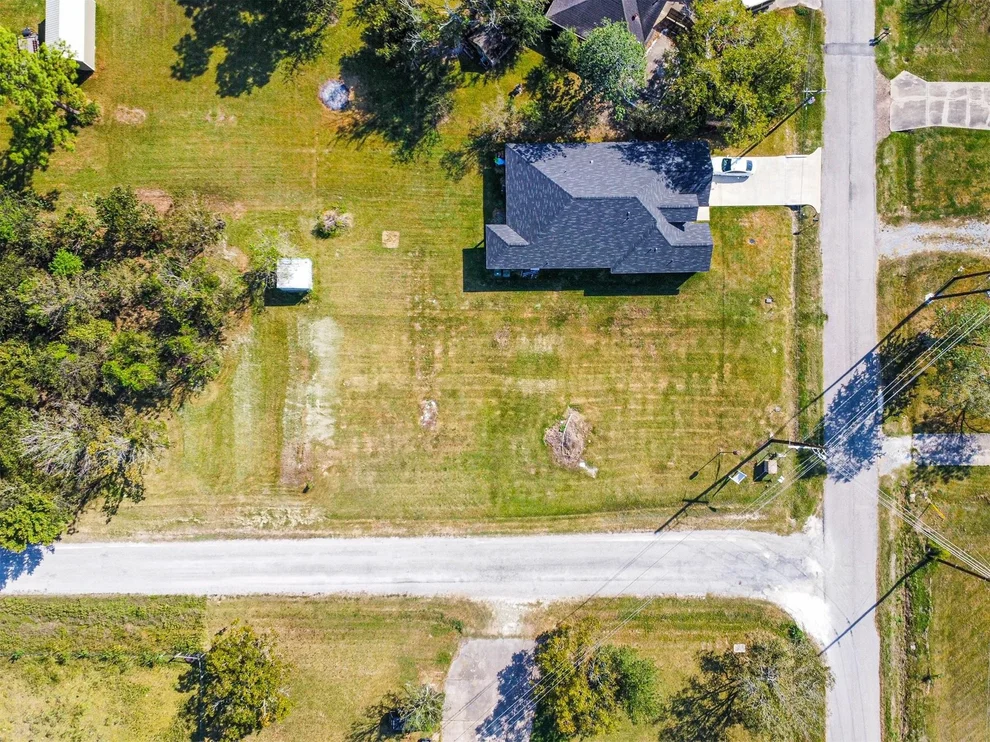 Unit for sale at 202 Sunset Heights Avenue, Dayton, TX 77535