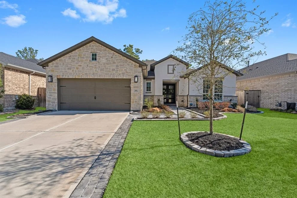 Unit for sale at 161 Goldenwave Loop, Montgomery, TX 77316