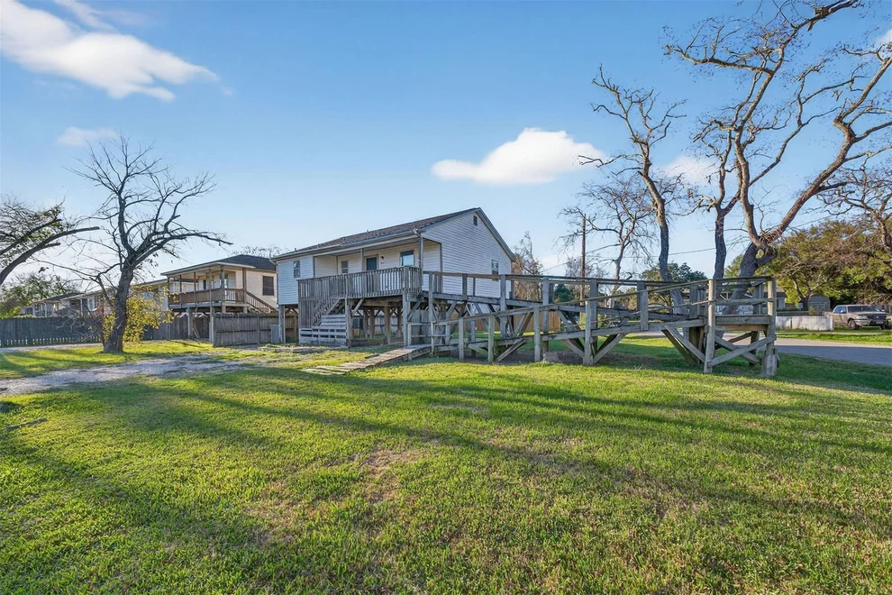Unit for sale at 506 Oklahoma Avenue, Bacliff, TX 77518