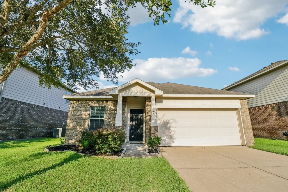 Unit for sale at 7 Garden Springs Court, Manvel, TX 77578