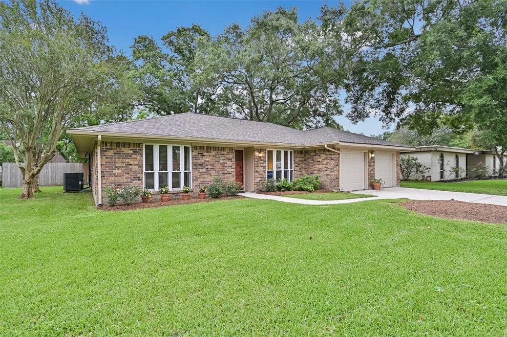 Unit for sale at 1406 Neptune Lane, Houston, TX 77062