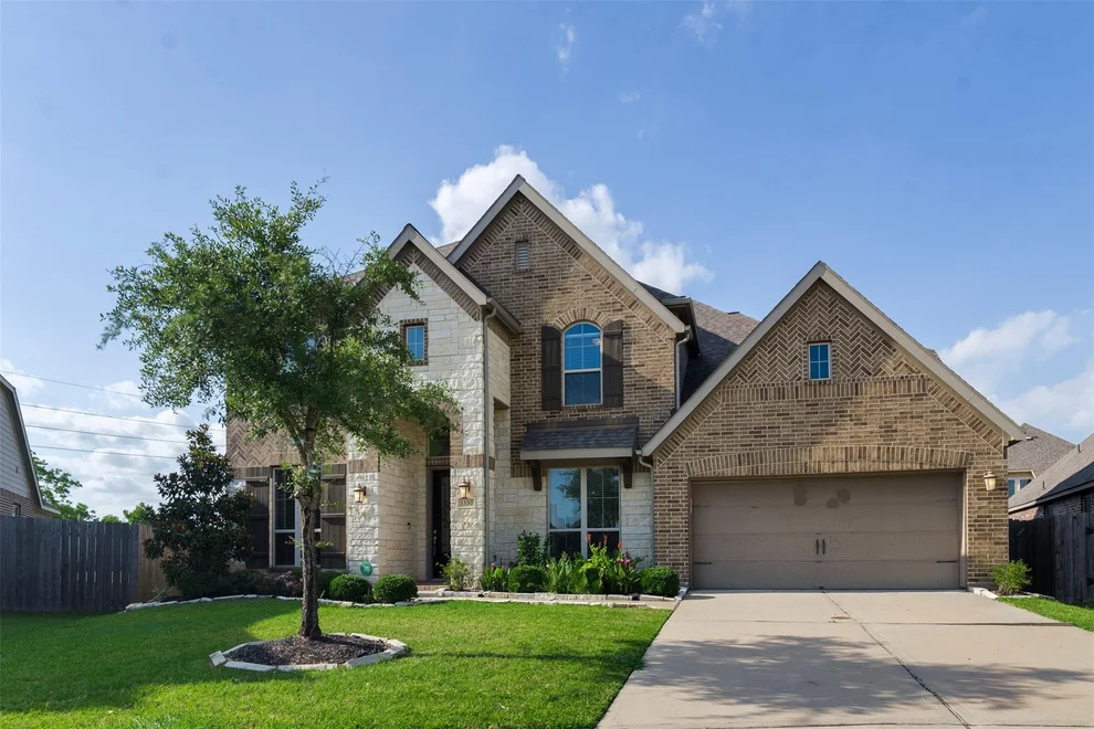 Unit for sale at 1330 Watercrest Park Lane, Rosenberg, TX 77471
