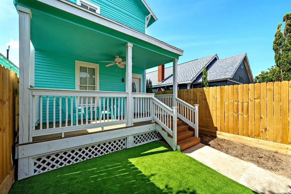 Unit for sale at 3011 Avenue R, Galveston, TX 77550
