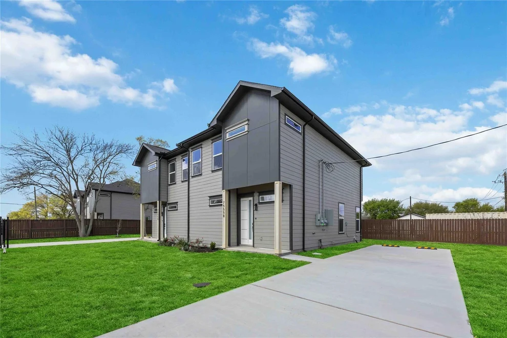 Unit for sale at 7555 & 7646 Calhoun Road, Houston, TX 77033