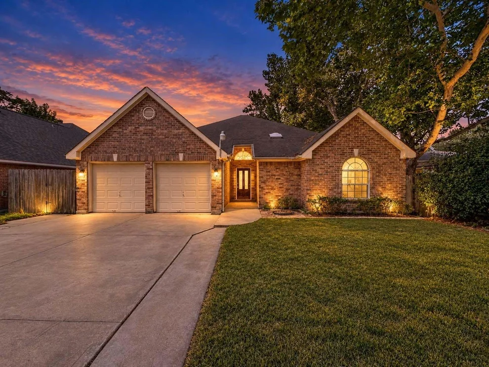 Unit for sale at 11114 Kirwin Lane, Houston, TX 77041