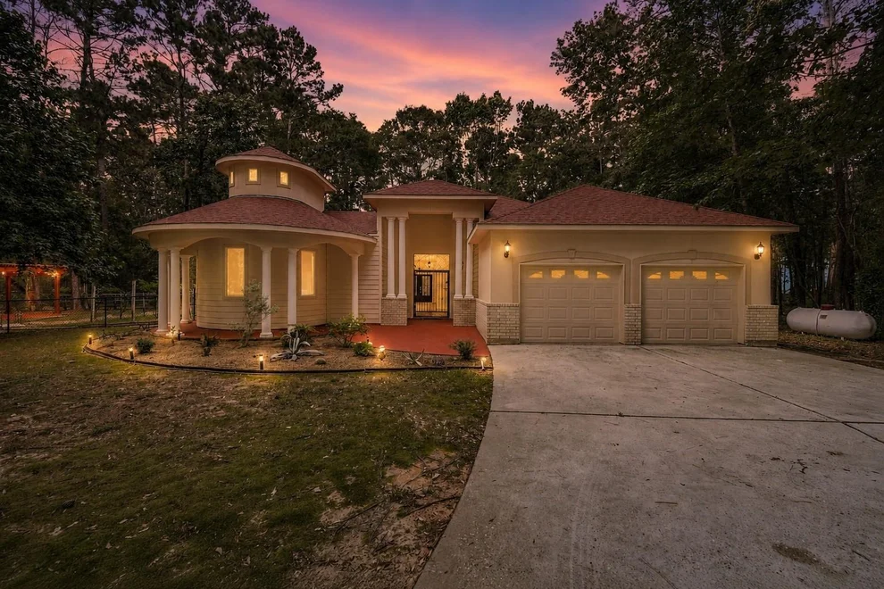 Unit for sale at 21971 Blazing Trail, New Caney, TX 77357