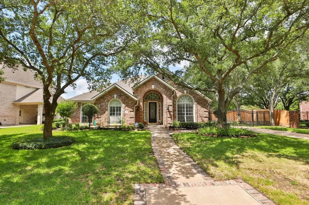 Unit for sale at 19610 Southern Maple Lane, Houston, TX 77094