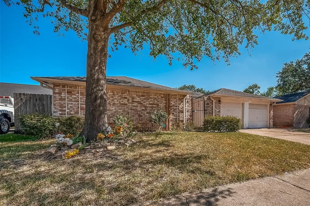 Unit for sale at 1326 Leadenhall Circle, Channelview, TX 77530