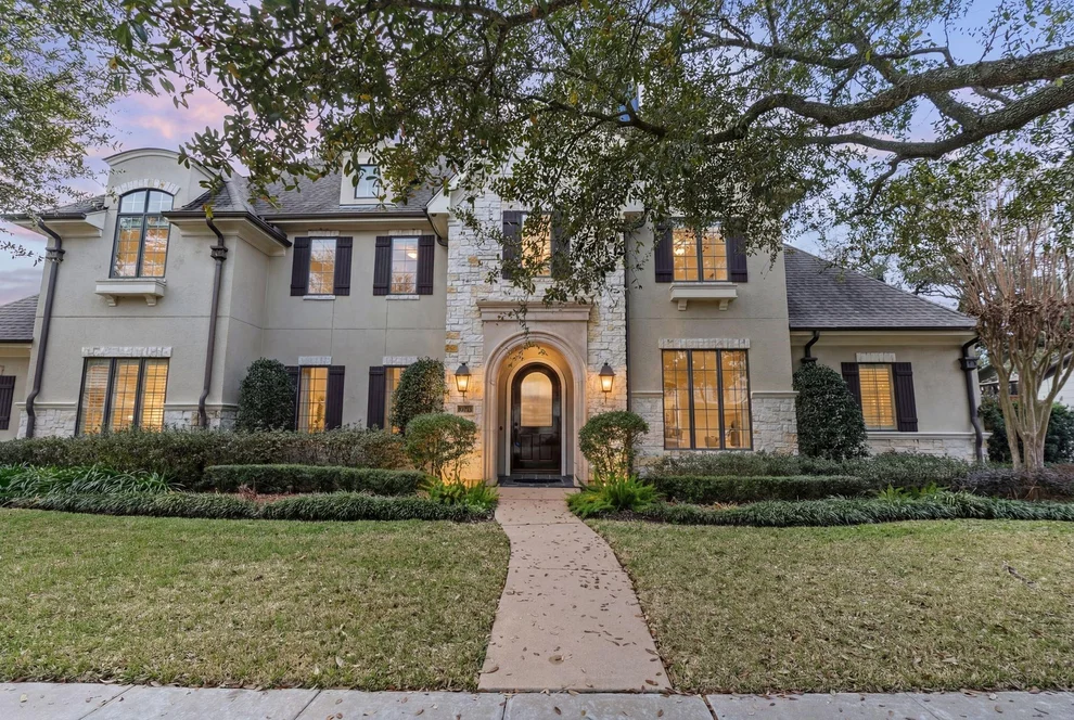 Unit for sale at 3775 Drake Street, Houston, TX 77005