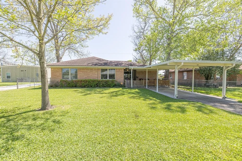 Unit for sale at 211 Long Drive, Baytown, TX 77521