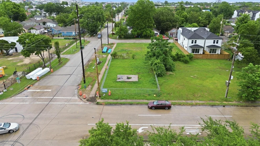 Unit for sale at 2601 Alabama Street, Houston, TX 77004