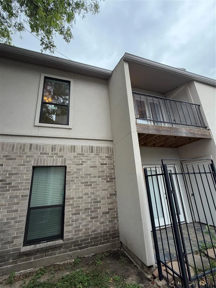 2425 Augusta Drive