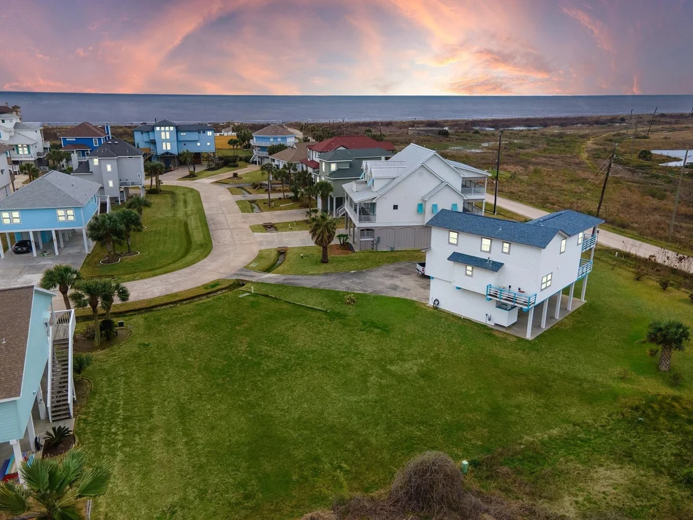 Unit for sale at 14426 Spyglass Circle, Galveston, TX 77554
