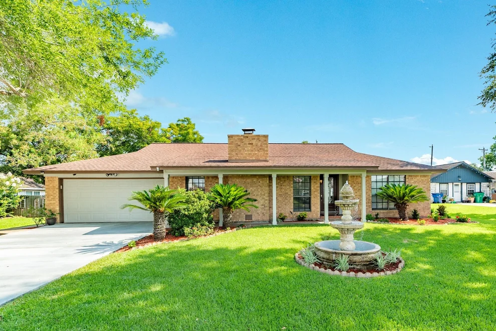 Unit for sale at 1508 Azalea Street, Sweeny, TX 77480