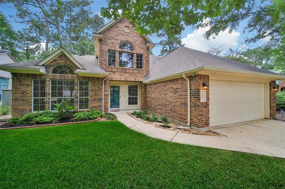 Unit for sale at 92 N Winterport Circle, The Woodlands, TX 77382