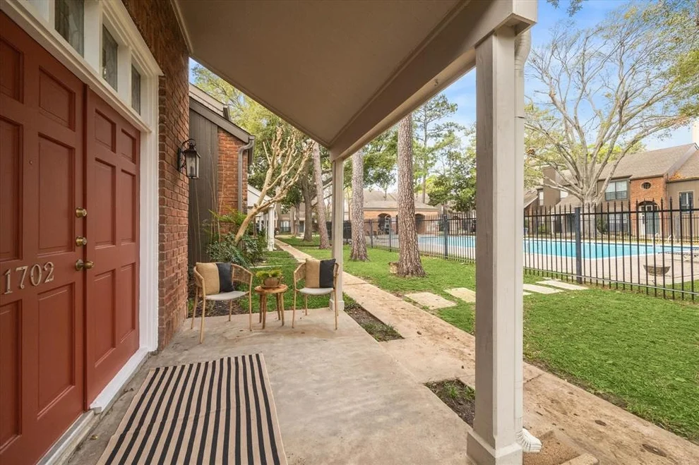 Unit for sale at 701 Bering Drive, Houston, TX 77057