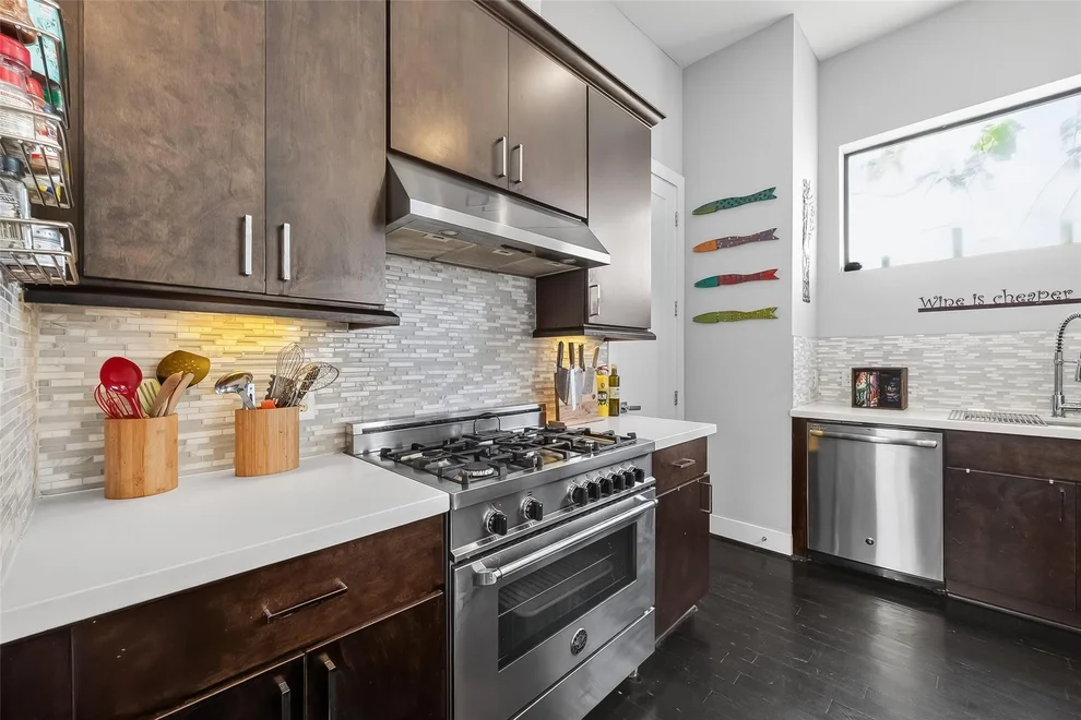 Unit for sale at 606 Pacific Street, Houston, TX 77006