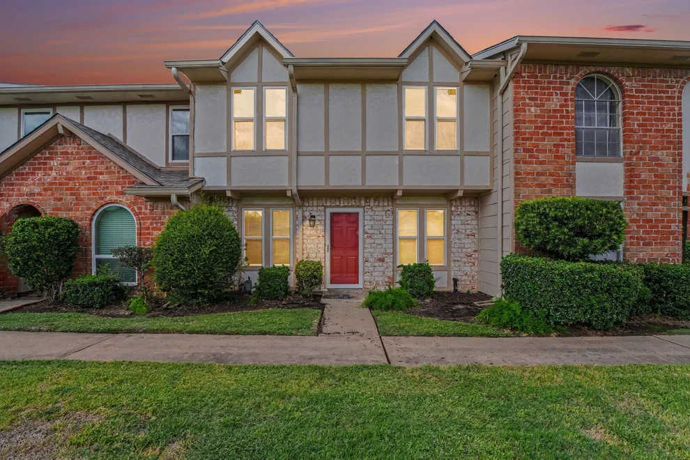 Unit for sale at 44 Chapparal Court, Missouri City, TX 77459