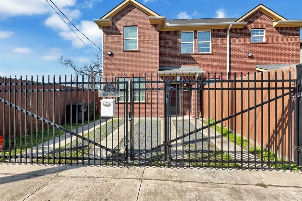 Unit for sale at 4617 Hardy Street, Houston, TX 77009