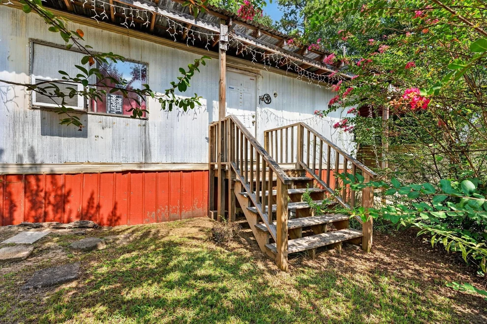 Unit for sale at 104 Quail Trail, Crockett, TX 75835