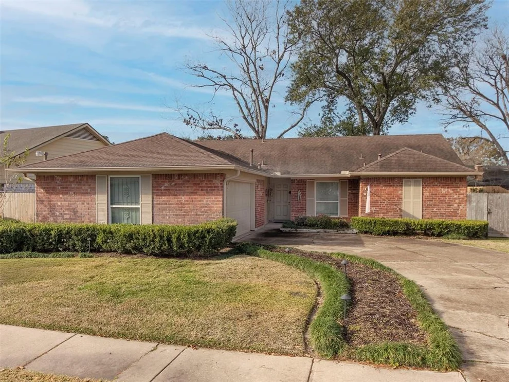 Unit for sale at 8111 Knightwood Forest Drive, Houston, TX 77088