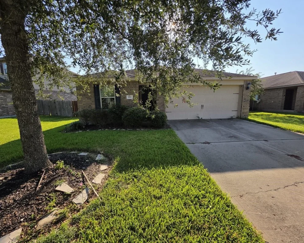Unit for sale at 9811 Garnet Falls Drive, Rosharon, TX 77583