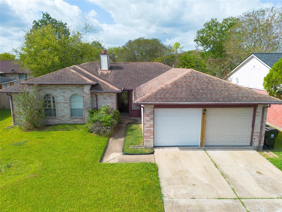 Unit for sale at 16614 Quiet Quail Drive, Houston, TX 77489