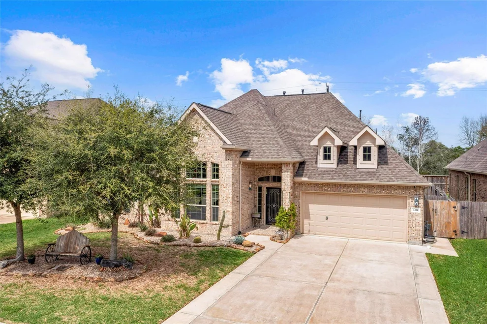 Unit for sale at 4214 Evergreen Drive, Friendswood, TX 77546