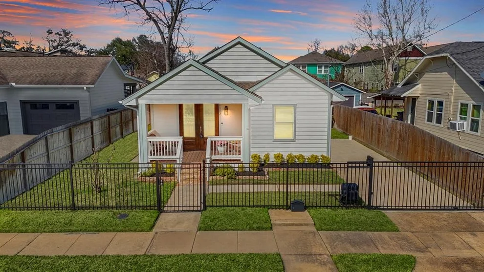 Unit for sale at 1117 E 23rd Street, Houston, TX 77009