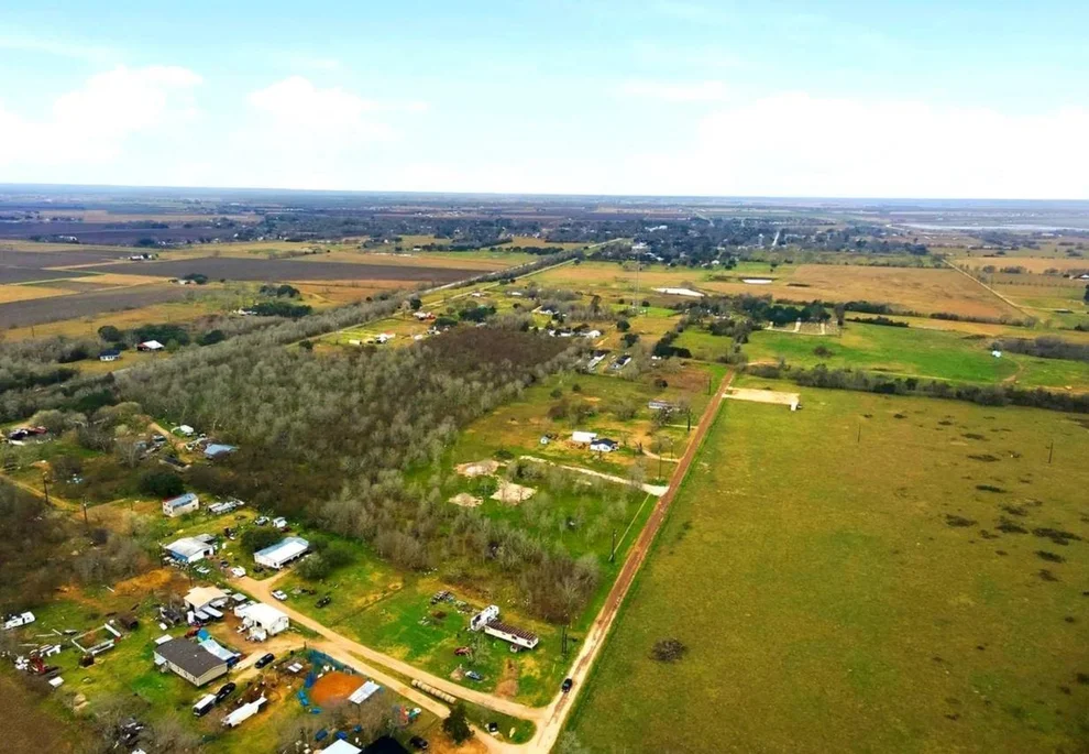 Unit for sale at 1714 J Newz Lane, Wallis, TX 77485