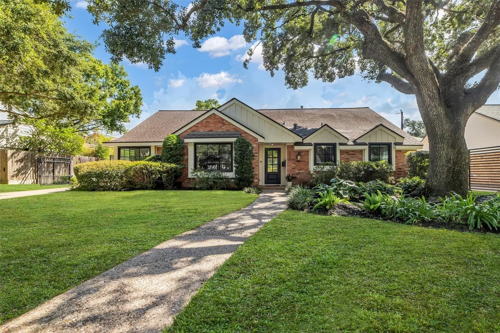 Unit for sale at 606 Hallie Drive, Houston, TX 77024