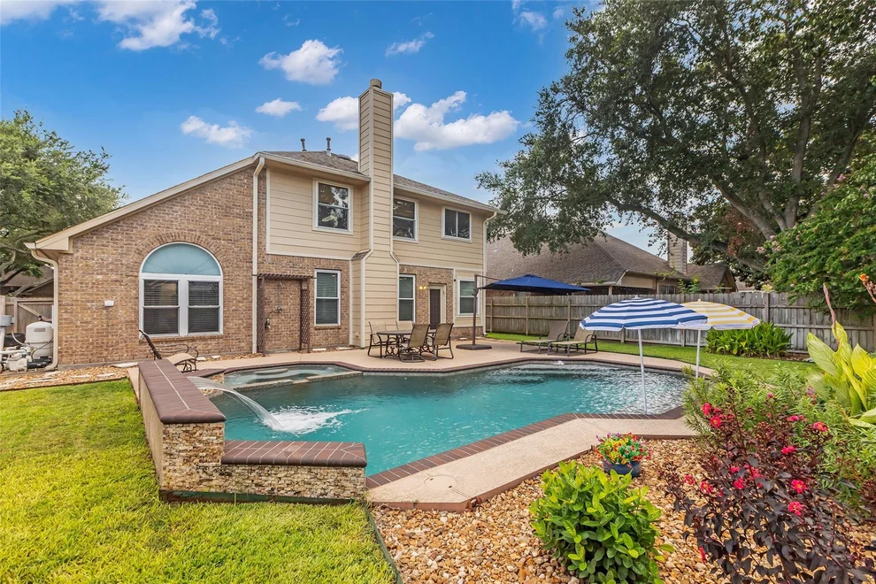 Unit for sale at 3116 Palm Island Circle, League City, TX 77573