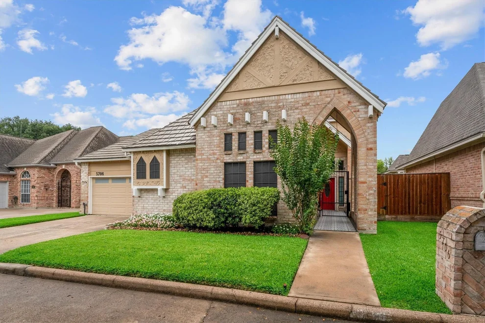 Unit for sale at 5706 Glen Mist Lane, Houston, TX 77069