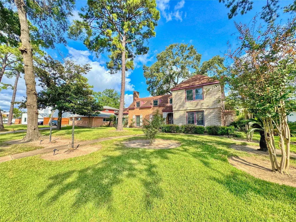 Unit for sale at 4119 Fernwood Drive, Houston, TX 77021