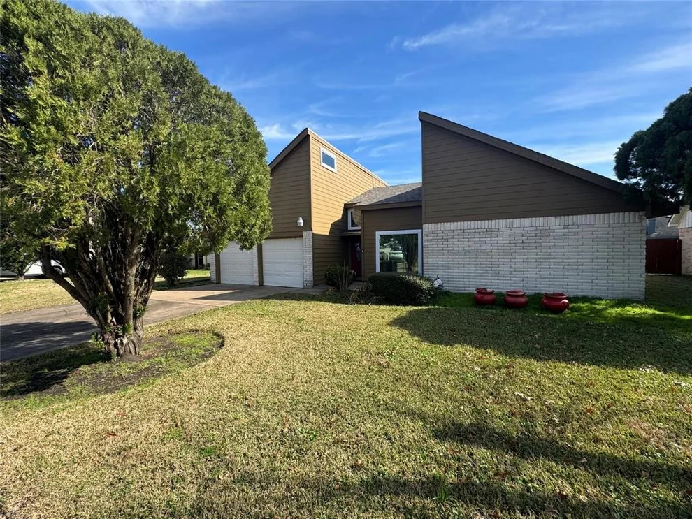 Unit for sale at 15819 Cardono Lane, Houston, TX 77489