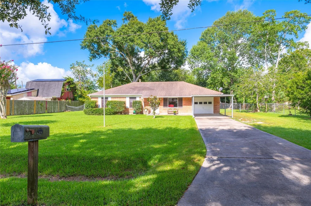 Unit for sale at 3310 Utah Avenue, Dickinson, TX 77539