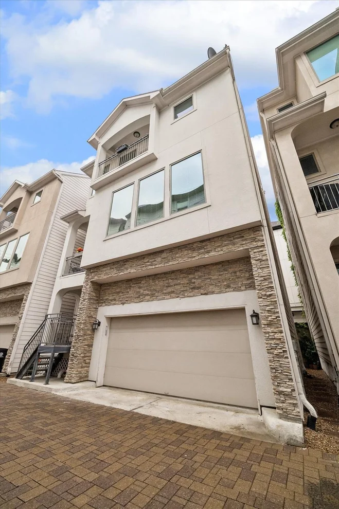 Unit for sale at 1538 W 23rd Street, Houston, TX 77008
