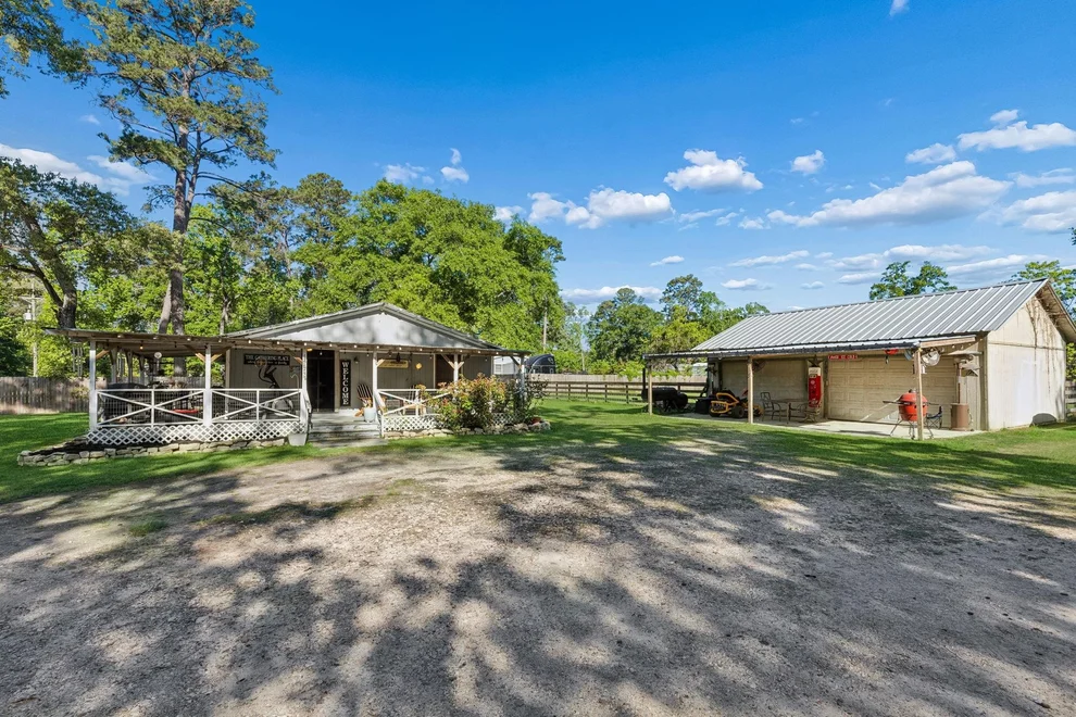 Unit for sale at 21757 Cherry Street, New Caney, TX 77357