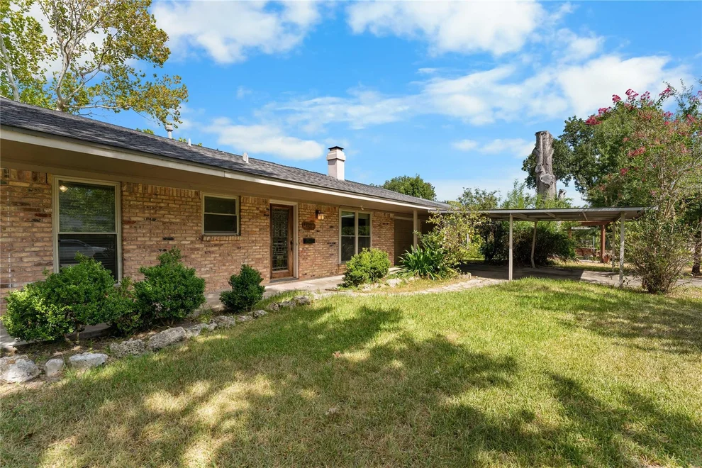 Unit for sale at 1911 Manila Lane, Houston, TX 77043