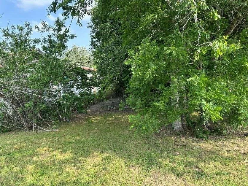 Unit for sale at 800 Carter Street, Beeville, TX 78102